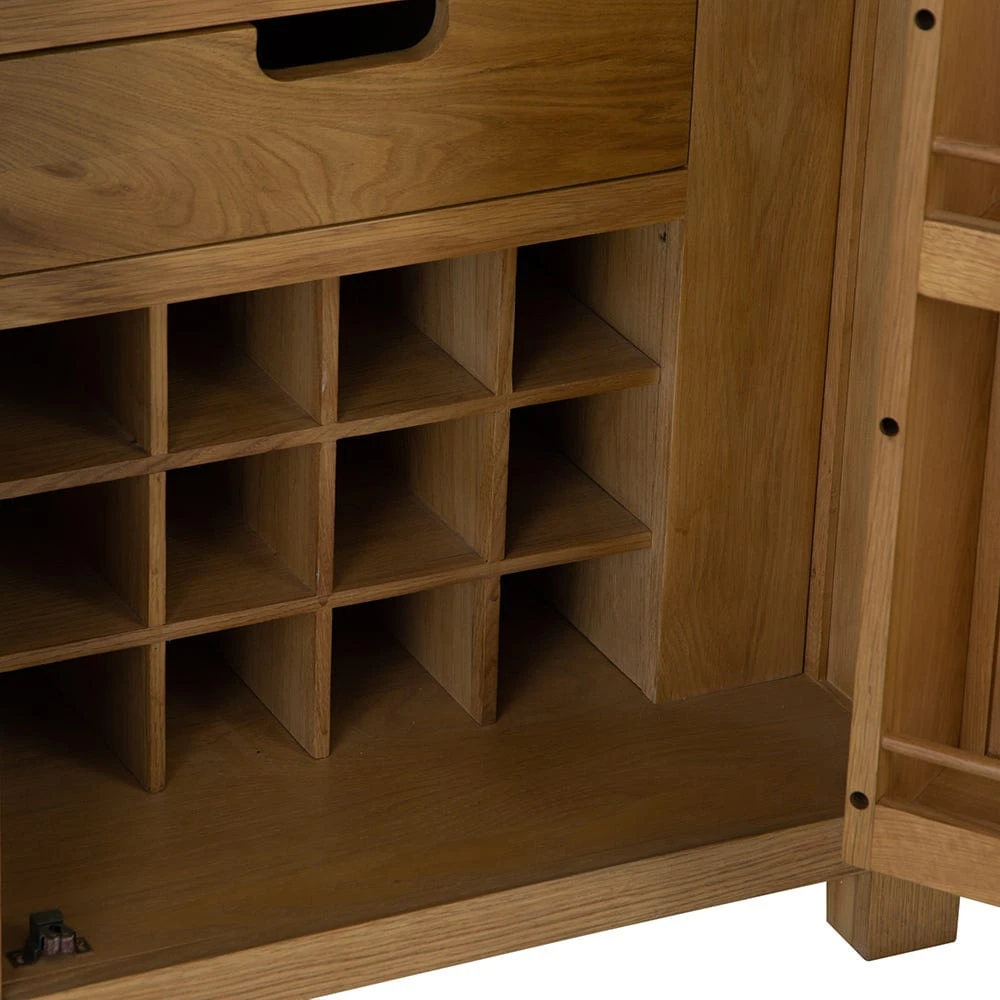 Winchester Oak Slim Larder Unit 10 Winchester Oak Slim Larder Unit - Image 8