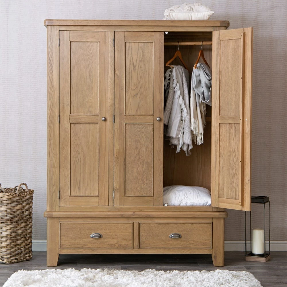 Wessex Smoked Oak 3 Door Wardrobe 3 Wessex Smoked Oak 3 Door Wardrobe