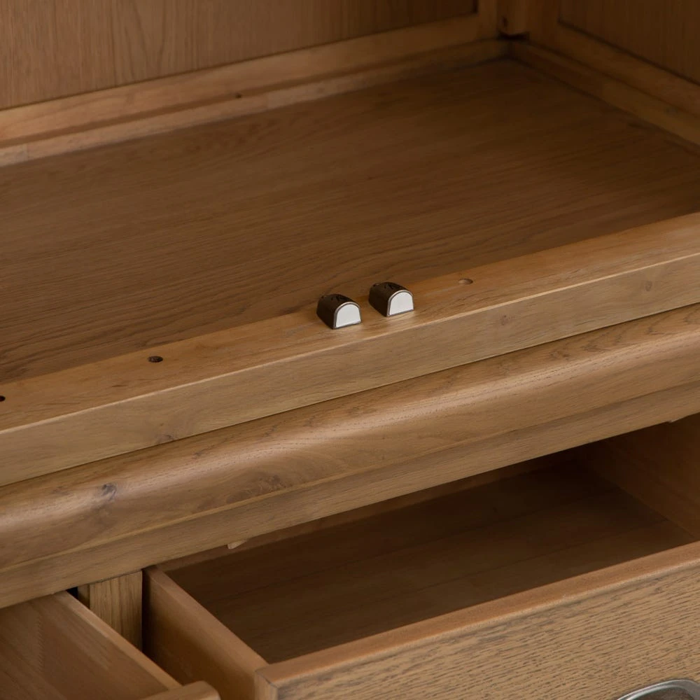 Wessex Smoked Oak 3 Door Wardrobe 8 Wessex Smoked Oak 3 Door Wardrobe - Image 6