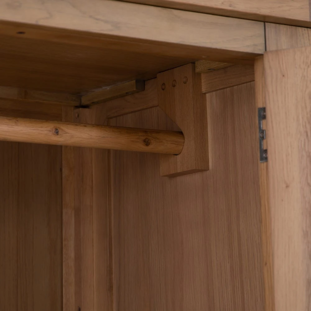 Wessex Smoked Oak 3 Door Wardrobe 14 Wessex Smoked Oak 3 Door Wardrobe - Image 12